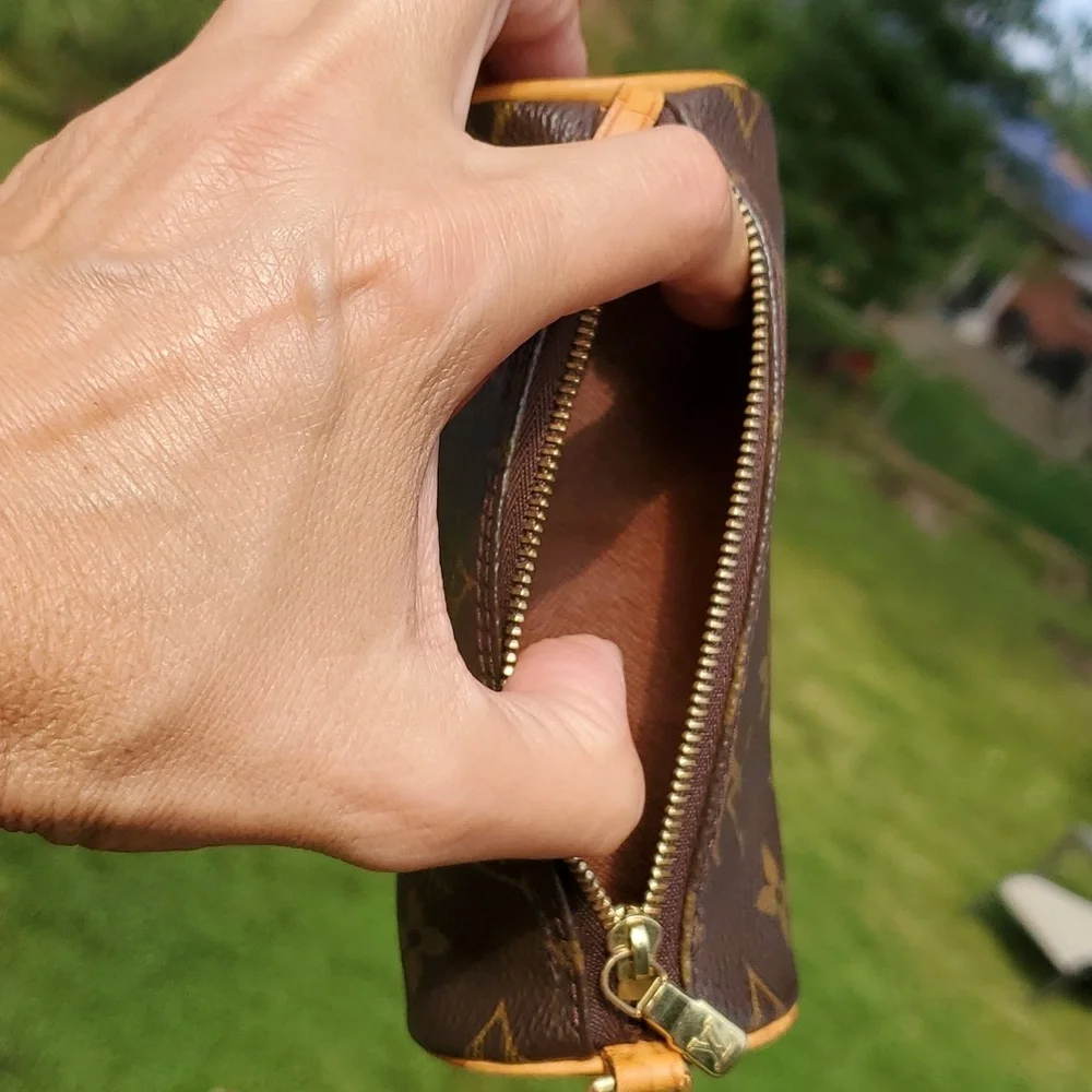 LOUIS VUITTON MONO MINI PAPILLON - Picture 15 of 15